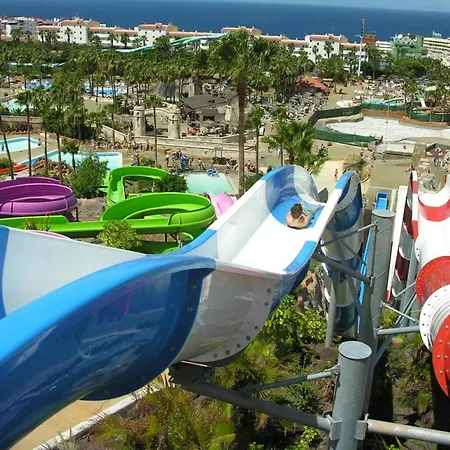 Amazing 3 Bedroom On The First Line Of The Americas Beach, Air Conditioner And Terrace Ocean View Apartment *