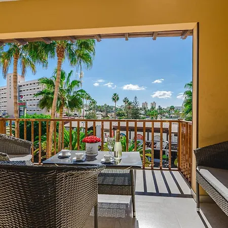 Oceanfront Oasis: 3-bedroom Americas Retreat *