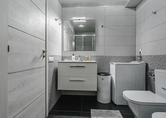 Daire Amazing 3 Bedroom On The First Line Of The Americas Beach, Air Conditioner And Terrace Ocean View